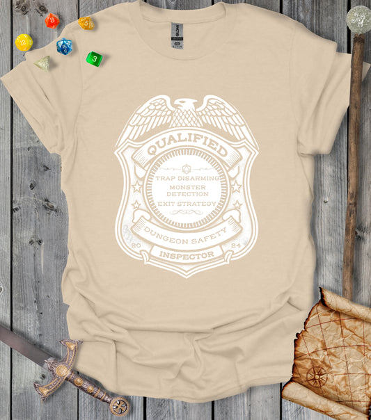 Qualified dungeon safety inspector - white badge - T-shirt