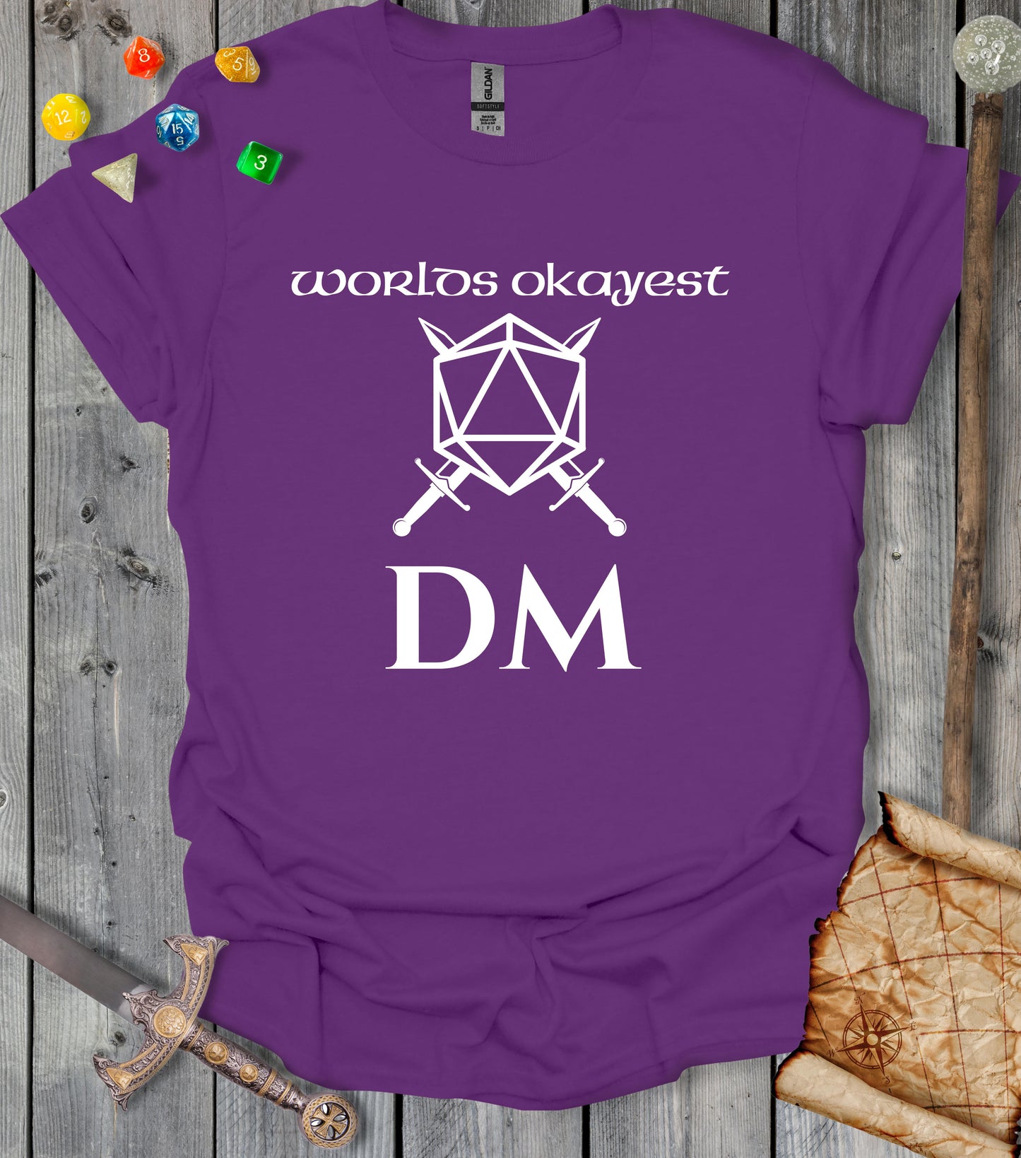 World's okayest DM - T-shirt